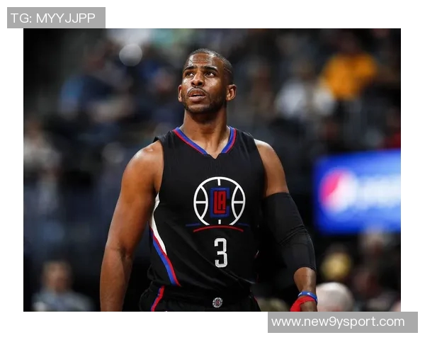 保罗现身赌城观看马刺与雷霆NBA杯半决赛引发关注 保罗现身赌城观看马刺与雷霆NBA杯半决赛引发关注