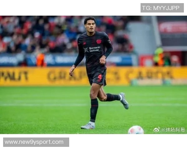 宽萨首秀成英格兰队史第1297位球员荣获纪念帽子庆祝新里程碑