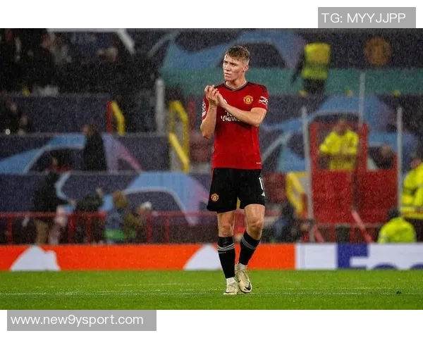 迪马透露麦克托米奈有望首发出战欧冠霍伊伦缺席训练状态成疑