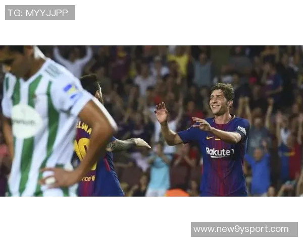 字母哥盛赞罗林斯自信心提升未来必将成为球队的重要一员 字母哥盛赞罗林斯自信心提升未来必将成为球队的重要一员