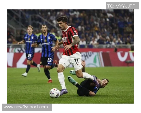 米兰队员莱奥托莫里单独训练普利西奇拉比奥特积极康复中 米兰队员莱奥托莫里单独训练普利西奇拉比奥特积极康复中