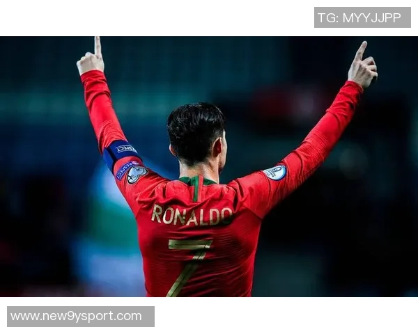 帕利尼亚反击卡拉格批评称其靠贬低他人谋生无视C罗成就